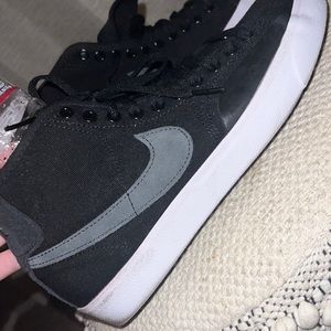 Nike SB Blazer Court Mid Premium